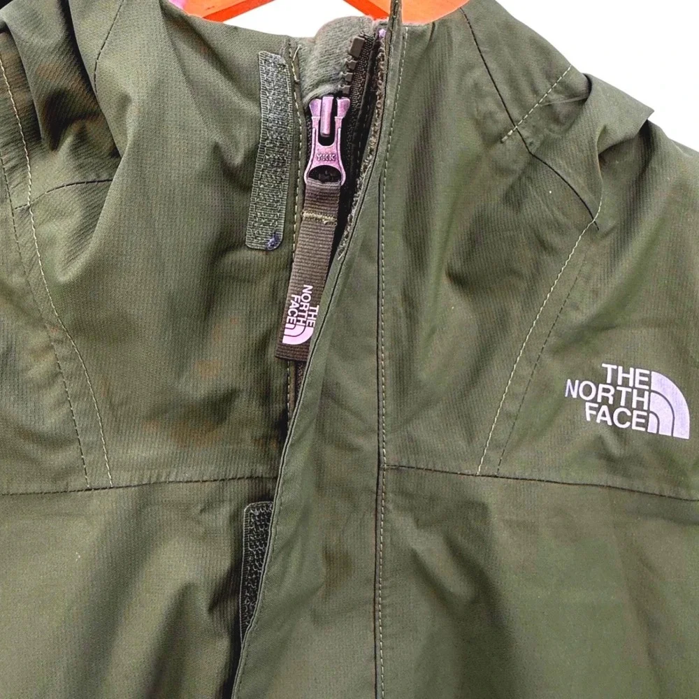 The North Face Girls Large Green DryVent Hooded Rain Jacket Pink Lining L 14/16